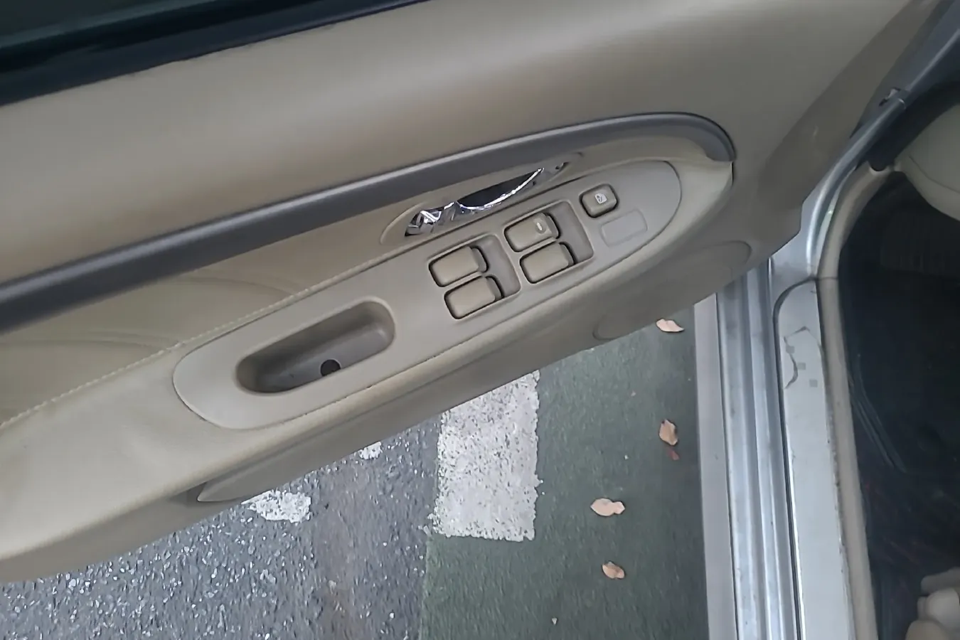 2010 Mitsubishi Lancer 1.6L 100HP L4 4AT,autocango,china used car exporter,china ev exporter,chinese used car exporter,chinese used ev exporter