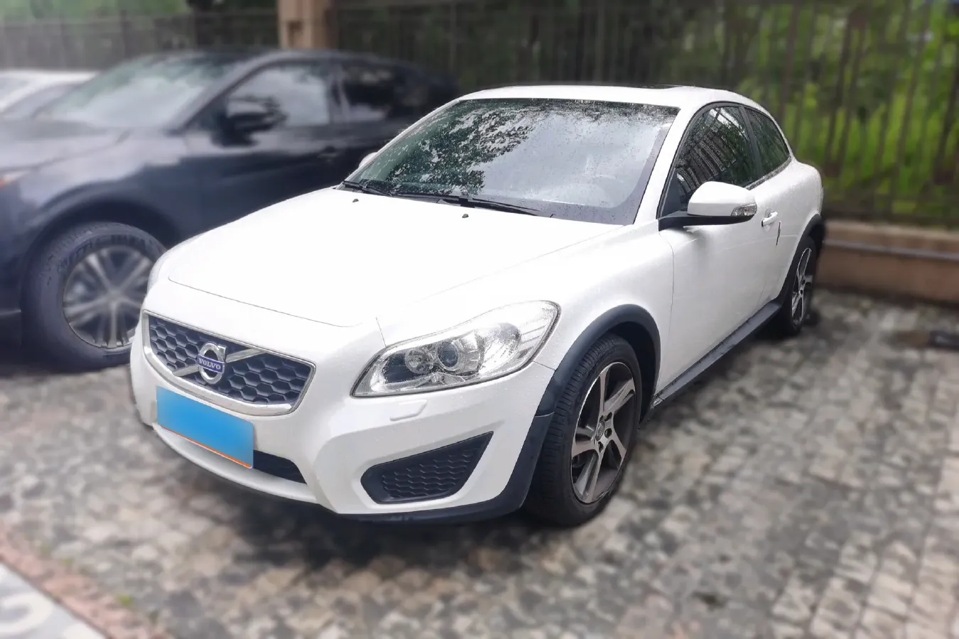 2012 Volvo C30 2.0L 145HP L4 6DCT,autocango,china used car exporter,china ev exporter,chinese used car exporter,chinese used ev exporter