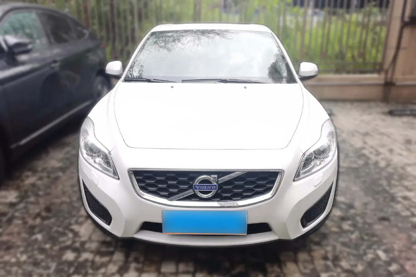 2012 Volvo C30 2.0L 145HP L4 6DCT,autocango,china used car exporter,china ev exporter,chinese used car exporter,chinese used ev exporter