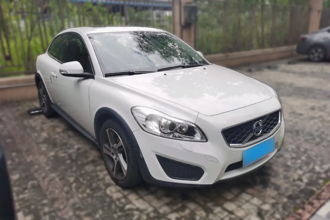 2012 Volvo C30 2.0L 145HP L4 6DCT,autocango,china used car exporter,china ev exporter,chinese used car exporter,chinese used ev exporter
