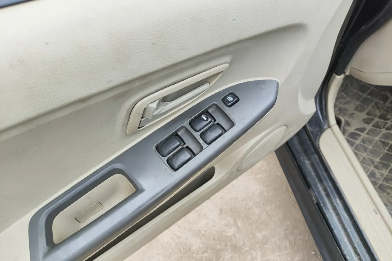 2011 Soueast V3 1.5L 120HP L4 CVT,autocango,china used car exporter,china ev exporter,chinese used car exporter,chinese used ev exporter