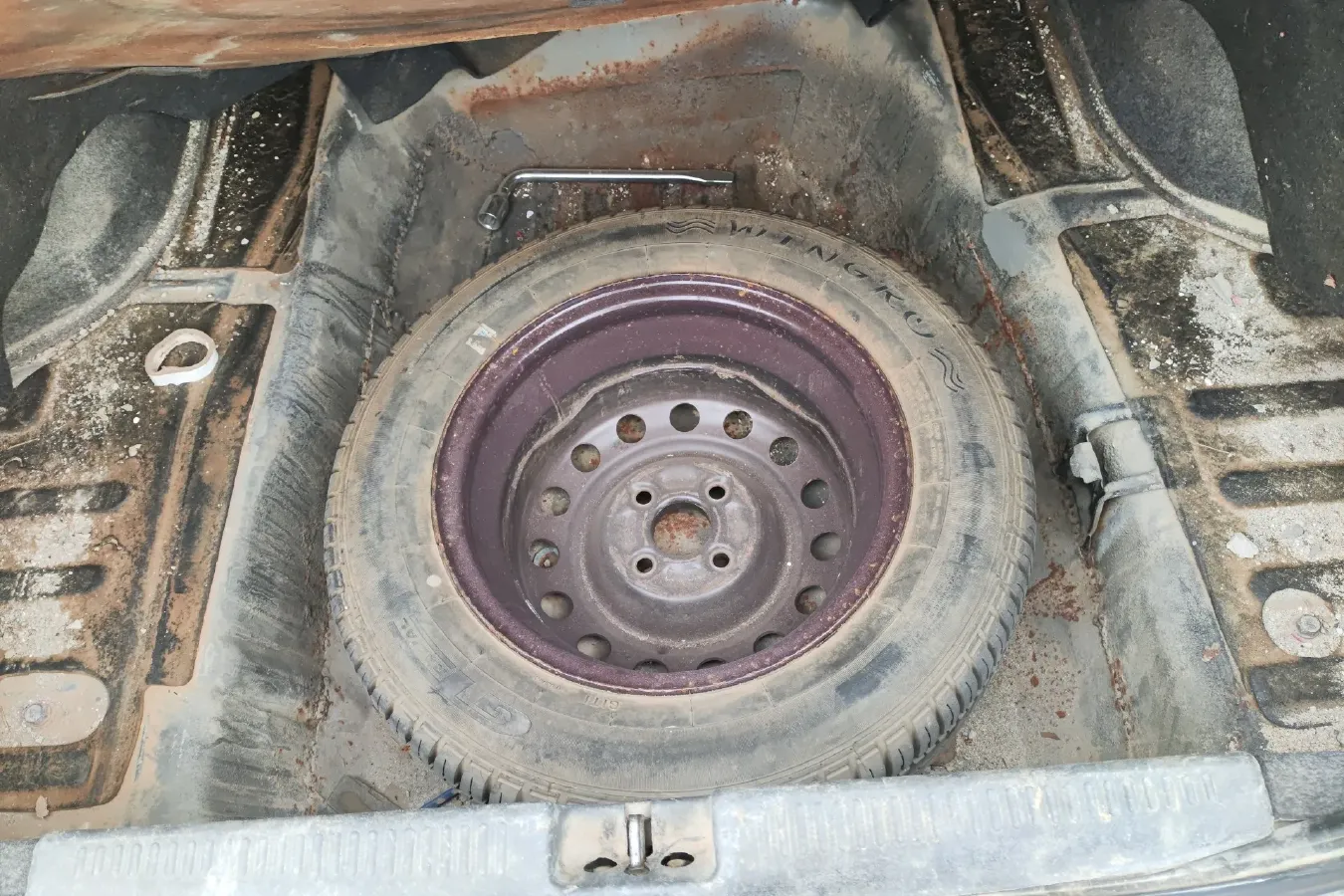 2011 Soueast V3 1.5L 120HP L4 CVT,autocango,china used car exporter,china ev exporter,chinese used car exporter,chinese used ev exporter