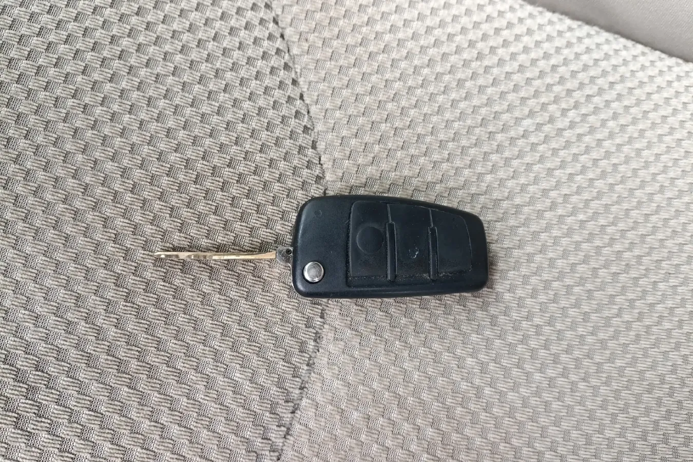 2011 Landwind X8 2.4L 160HP L4 5MT,autocango,china used car exporter,china ev exporter,chinese used car exporter,chinese used ev exporter