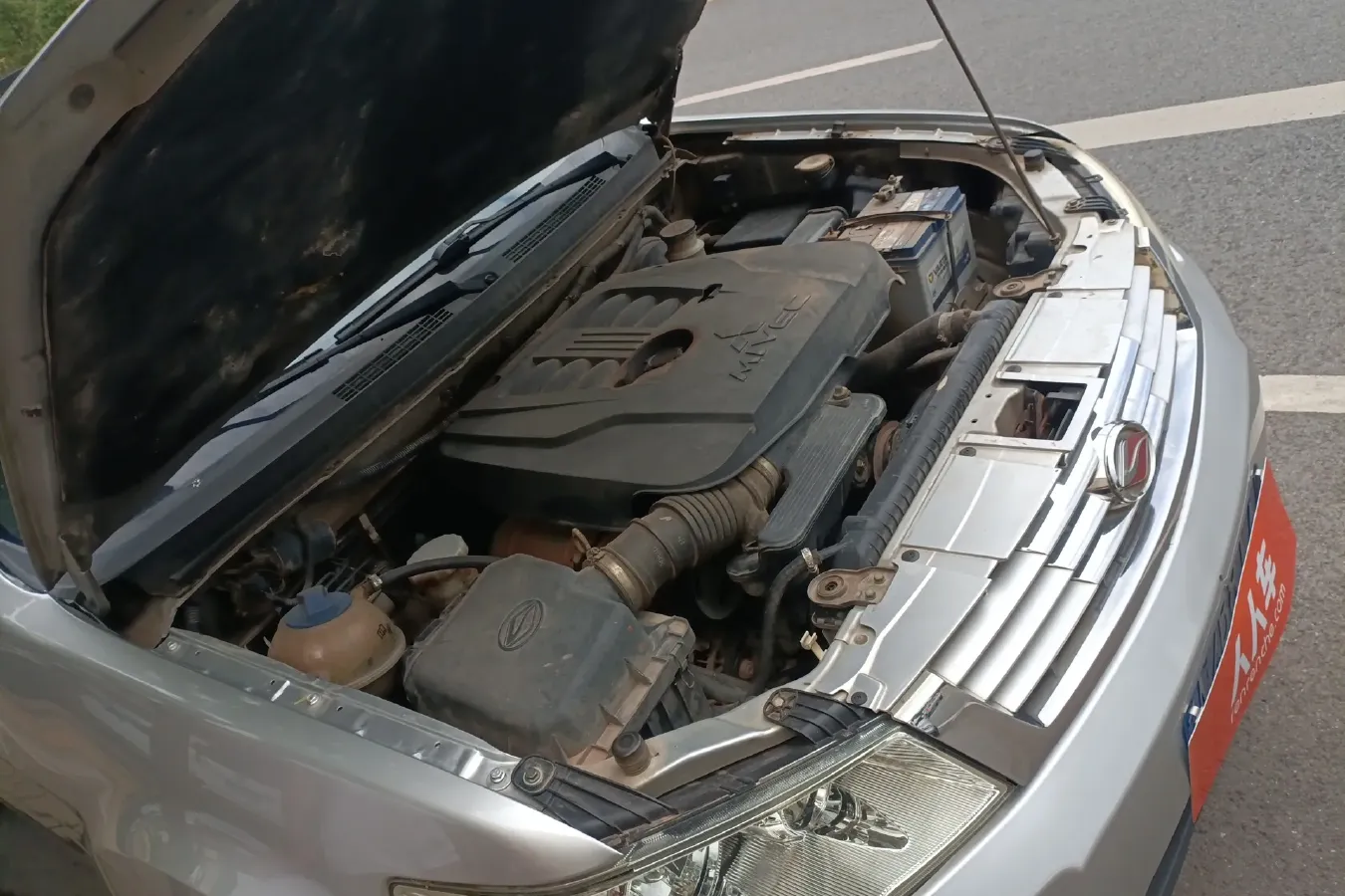 2011 Landwind X8 2.4L 160HP L4 5MT,autocango,china used car exporter,china ev exporter,chinese used car exporter,chinese used ev exporter