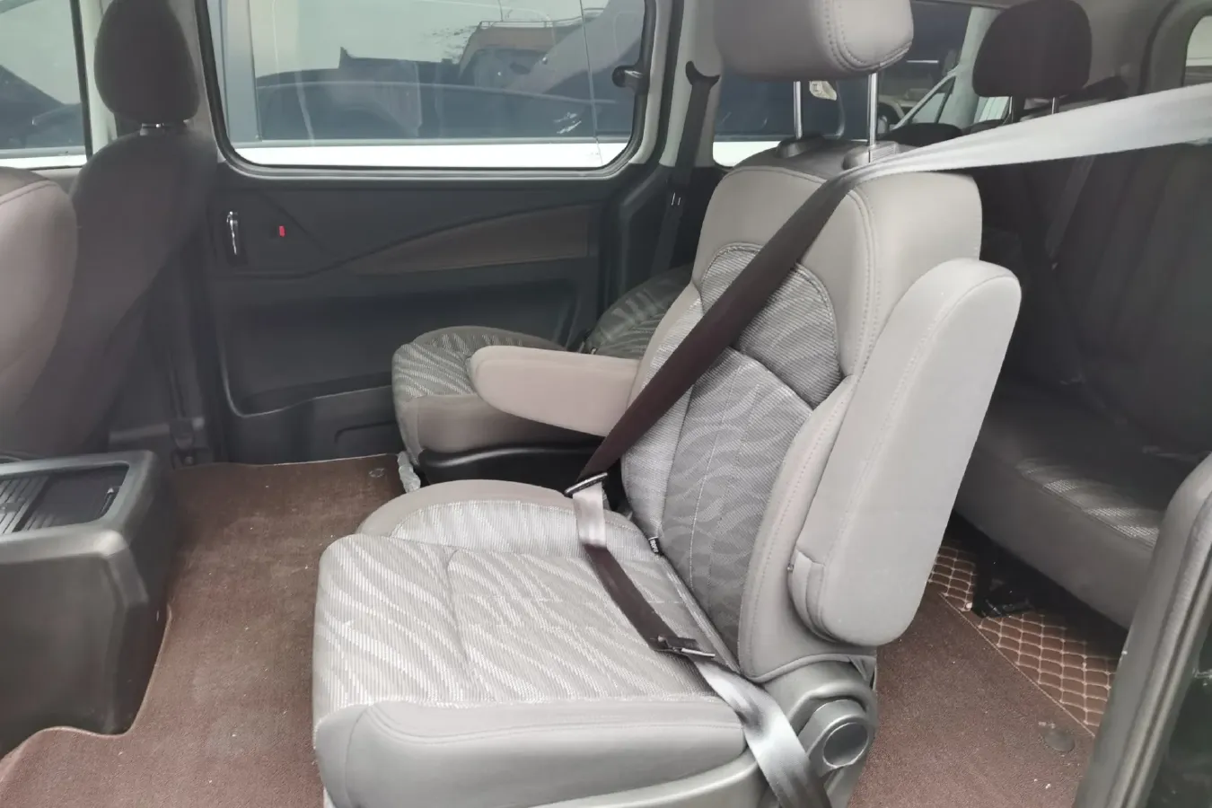 2021 DongFeng Forthing LingZhi Plus 2.0L 133HP L4 6MT,autocango,china used car exporter,china ev exporter,chinese used car exporter,chinese used ev exporter