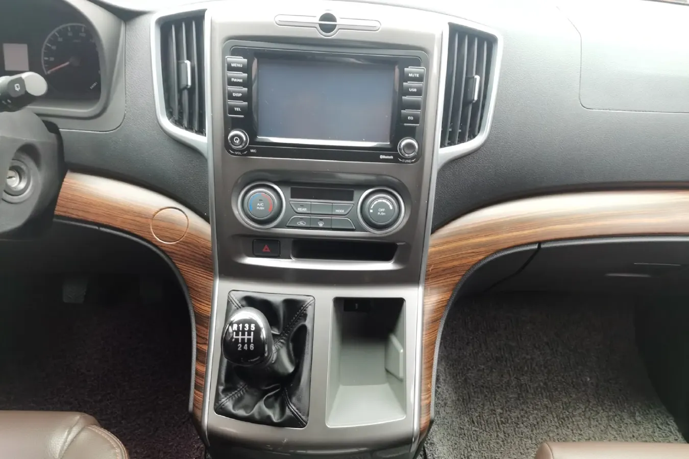 2021 DongFeng Forthing LingZhi Plus 2.0L 133HP L4 6MT,autocango,china used car exporter,china ev exporter,chinese used car exporter,chinese used ev exporter