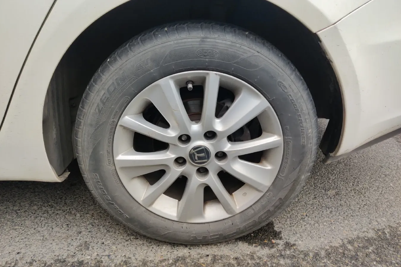 2013 Luxgen 5 1.8T 154HP L4 5AT,autocango,china used car exporter,china ev exporter,chinese used car exporter,chinese used ev exporter