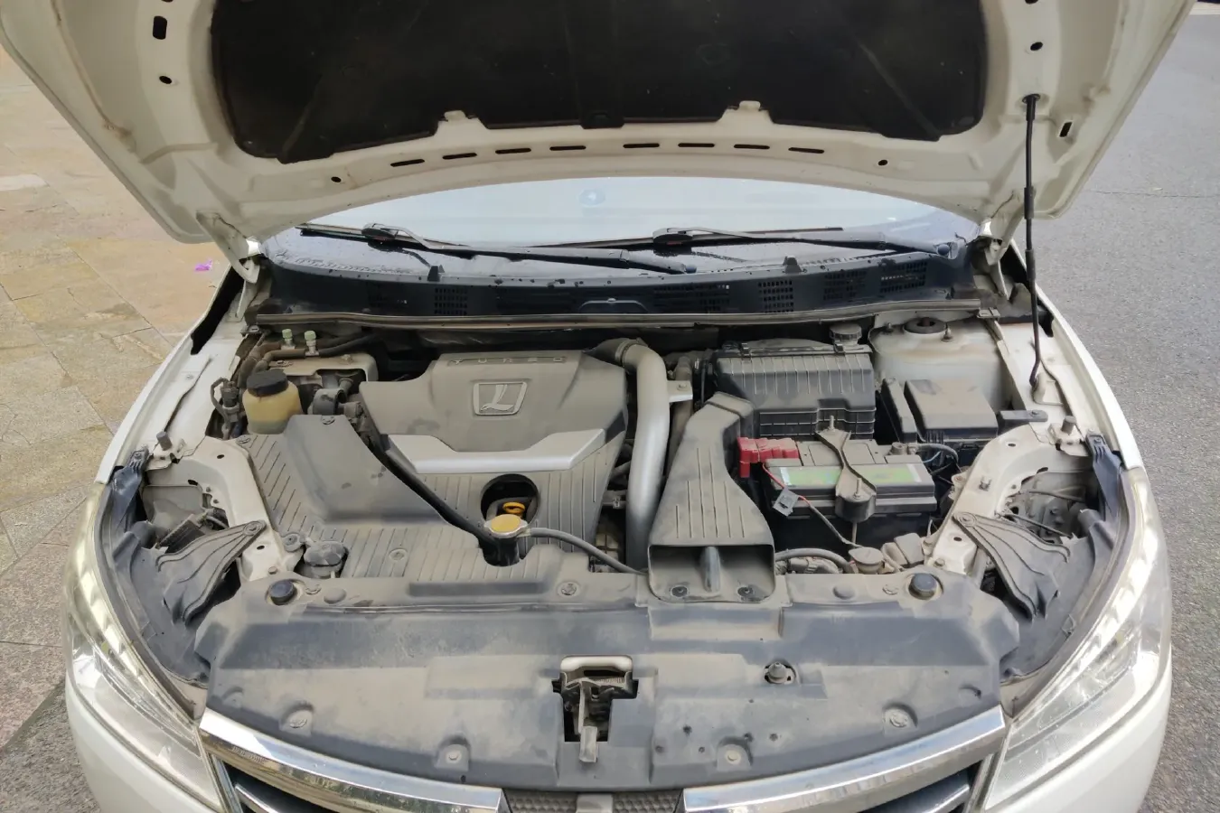 2013 Luxgen 5 1.8T 154HP L4 5AT,autocango,china used car exporter,china ev exporter,chinese used car exporter,chinese used ev exporter