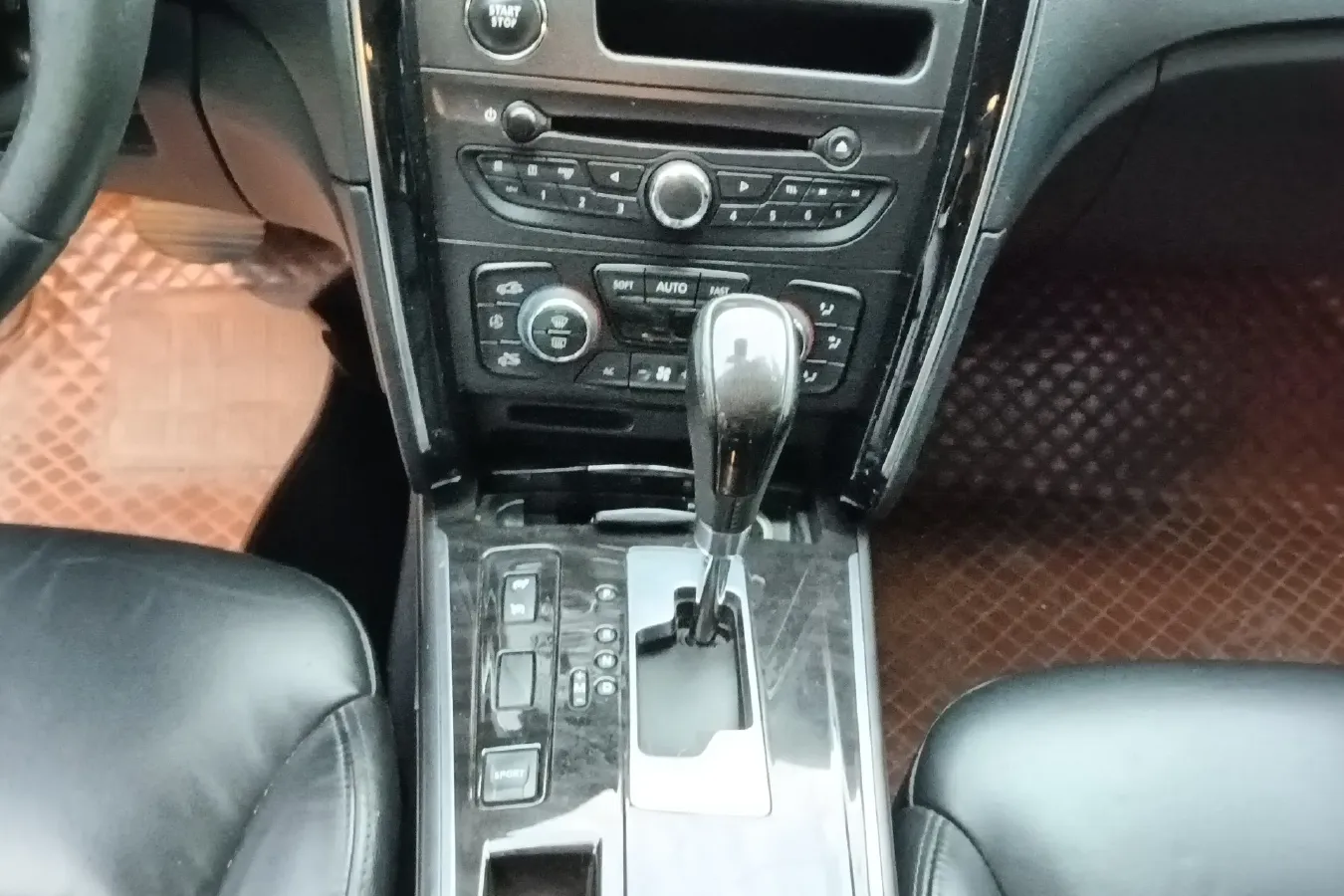 2012 Renault  Talisman 2.5L 190HP V6 6AT,autocango,china used car exporter,china ev exporter,chinese used car exporter,chinese used ev exporter