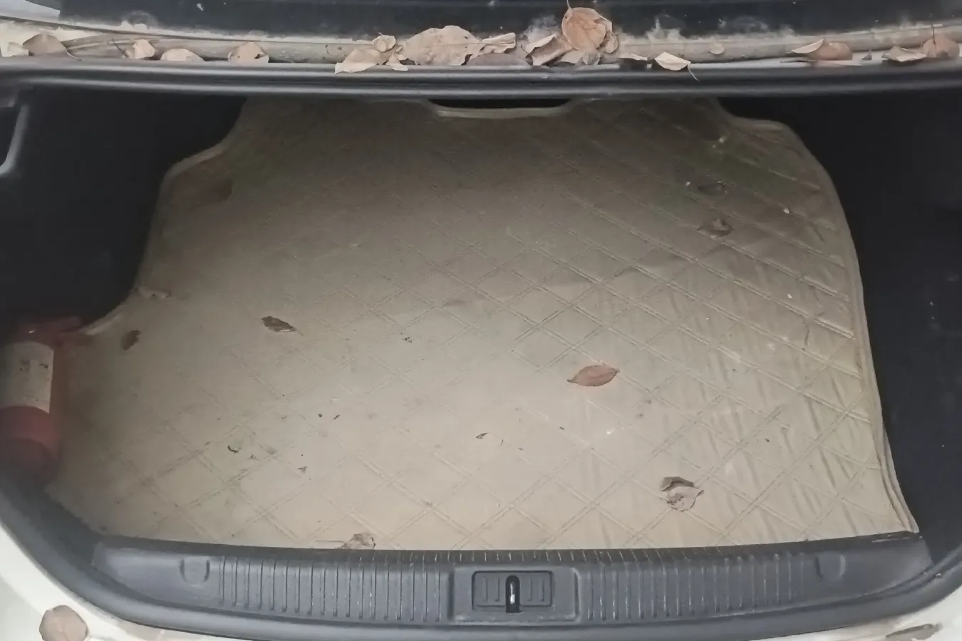 2012 Renault  Talisman 2.5L 190HP V6 6AT,autocango,china used car exporter,china ev exporter,chinese used car exporter,chinese used ev exporter