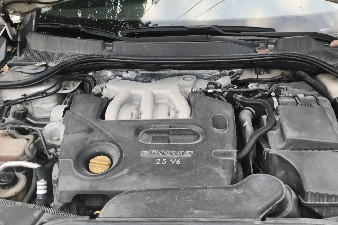 2012 Renault  Talisman 2.5L 190HP V6 6AT,autocango,china used car exporter,china ev exporter,chinese used car exporter,chinese used ev exporter