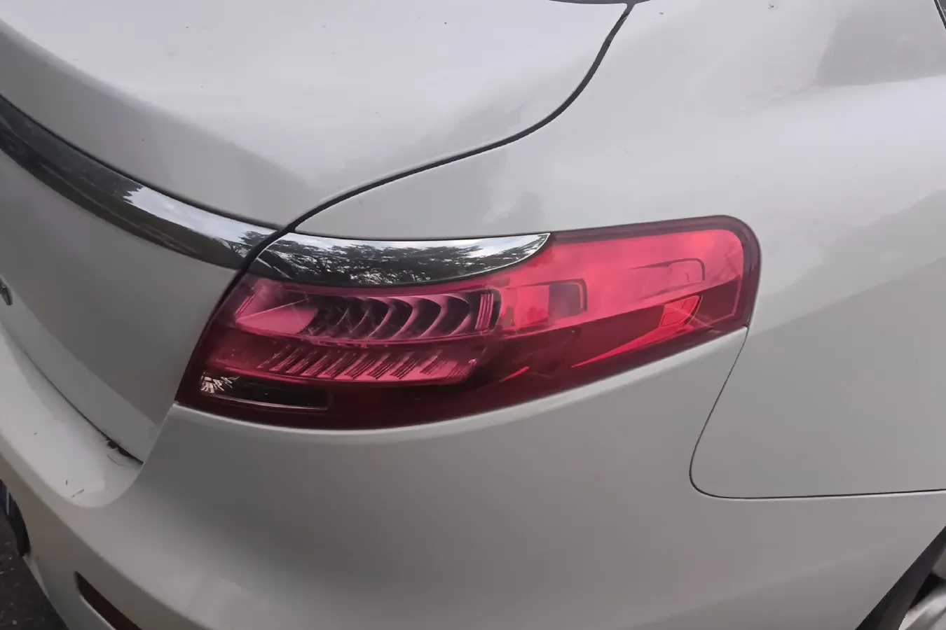 2012 Renault  Talisman 2.5L 190HP V6 6AT,autocango,china used car exporter,china ev exporter,chinese used car exporter,chinese used ev exporter