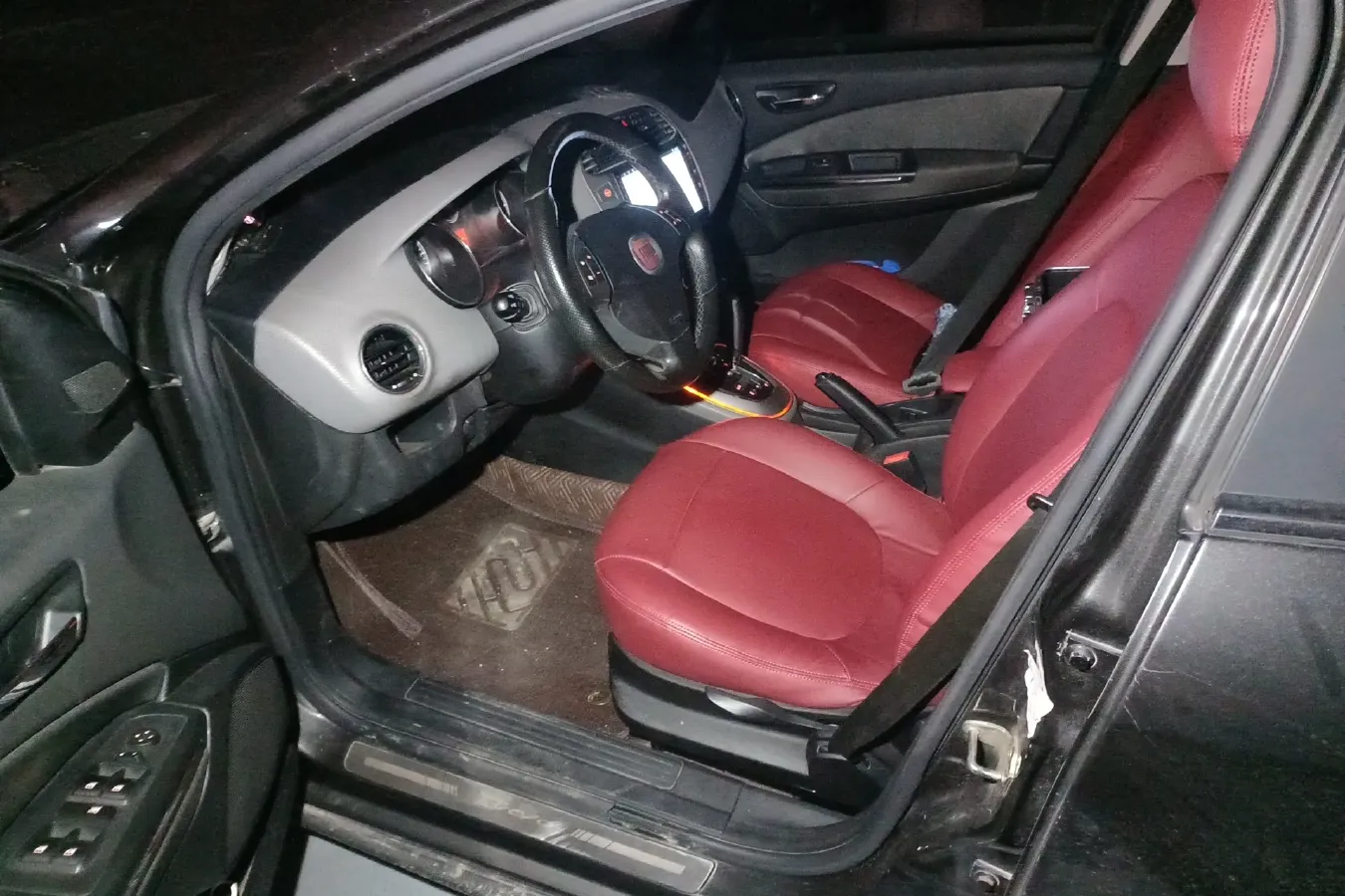 2011 Fiat Bravo 1.4T 120HP L4 6AMT,autocango,china used car exporter,china ev exporter,chinese used car exporter,chinese used ev exporter