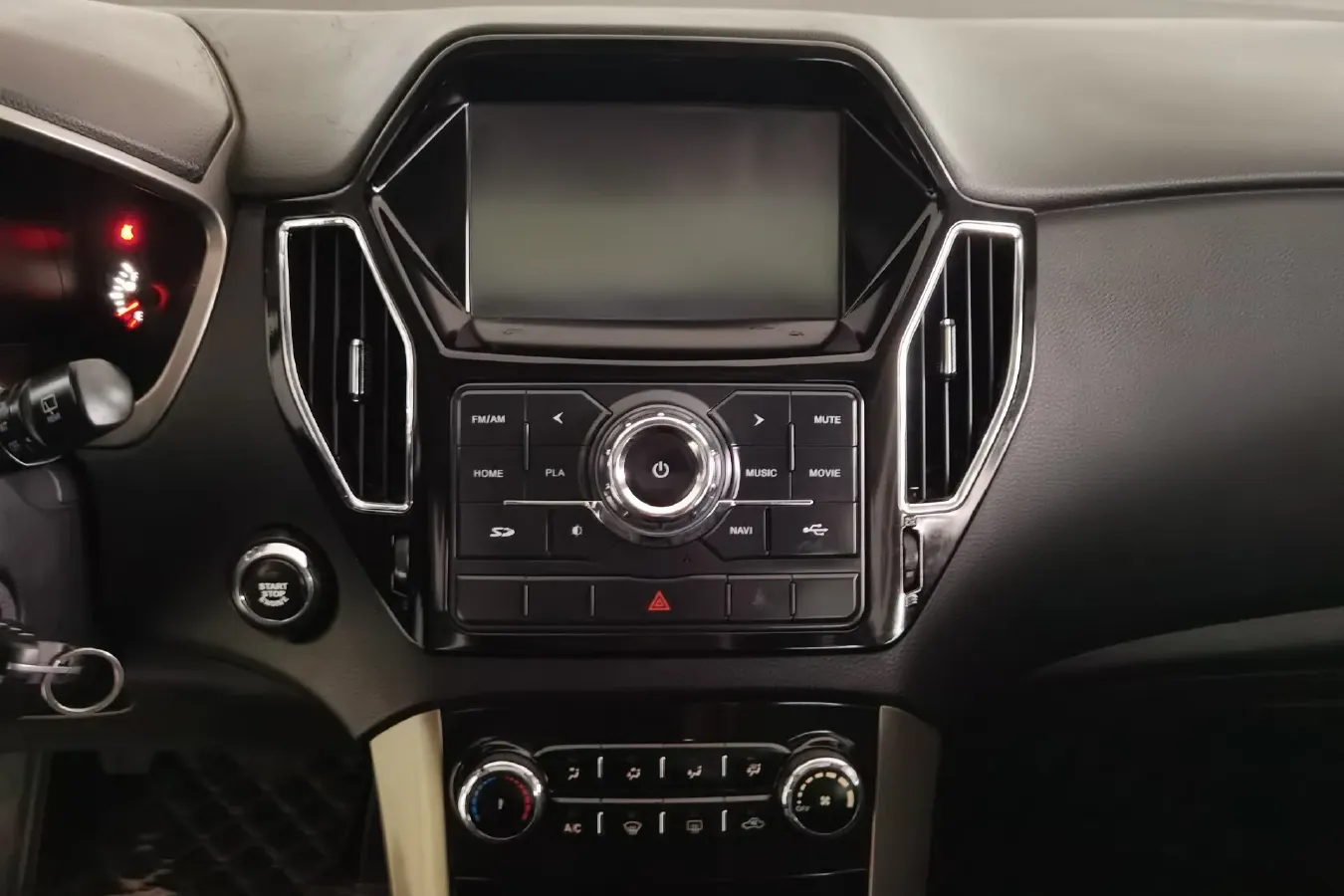 2016 HawTai Santafe 1.5T 156HP L4 6MT,autocango,china used car exporter,china ev exporter,chinese used car exporter,chinese used ev exporter