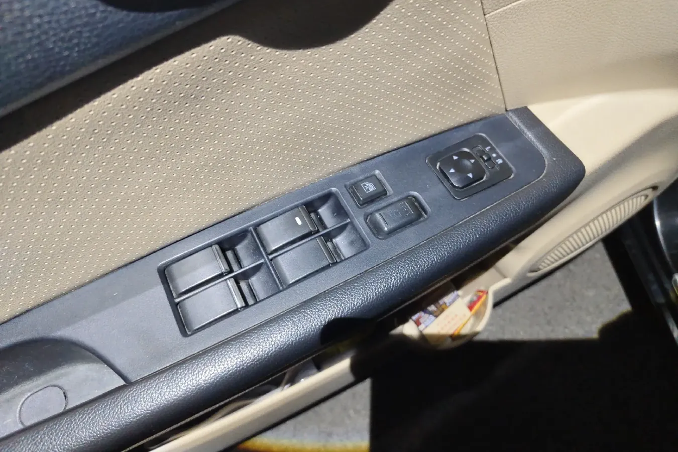 2015 Soueast V5 1.5L 120HP L4 5MT,autocango,china used car exporter,china ev exporter,chinese used car exporter,chinese used ev exporter