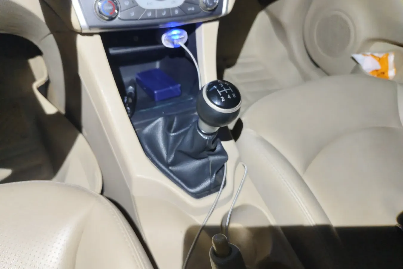 2015 Soueast V5 1.5L 120HP L4 5MT,autocango,china used car exporter,china ev exporter,chinese used car exporter,chinese used ev exporter