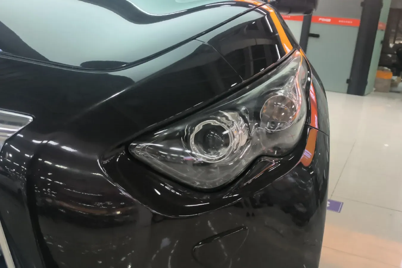 2013 Infiniti QX70 3.7L 351HP V6 7AT,autocango,china used car exporter,china ev exporter,chinese used car exporter,chinese used ev exporter