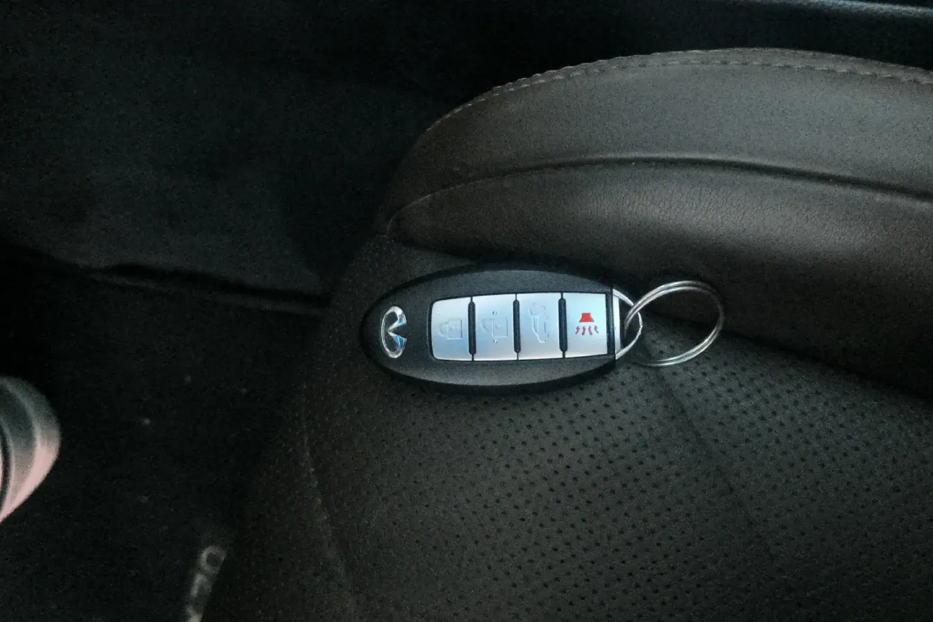 2013 Infiniti QX70 3.7L 351HP V6 7AT,autocango,china used car exporter,china ev exporter,chinese used car exporter,chinese used ev exporter