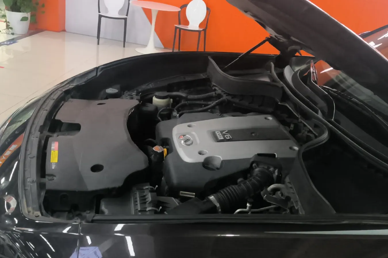 2013 Infiniti QX70 3.7L 351HP V6 7AT,autocango,china used car exporter,china ev exporter,chinese used car exporter,chinese used ev exporter