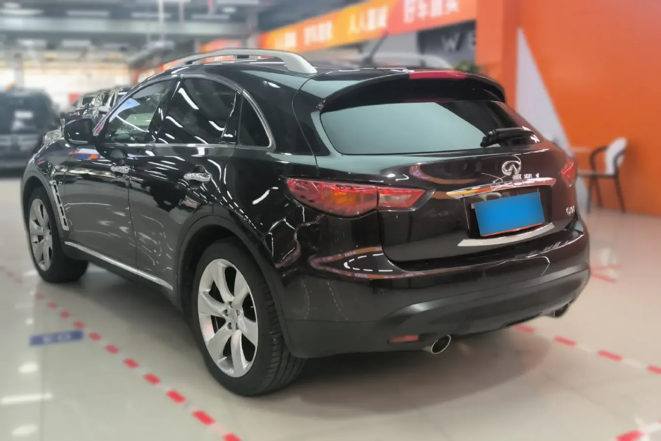 2013 Infiniti QX70 3.7L 351HP V6 7AT,autocango,china used car exporter,china ev exporter,chinese used car exporter,chinese used ev exporter