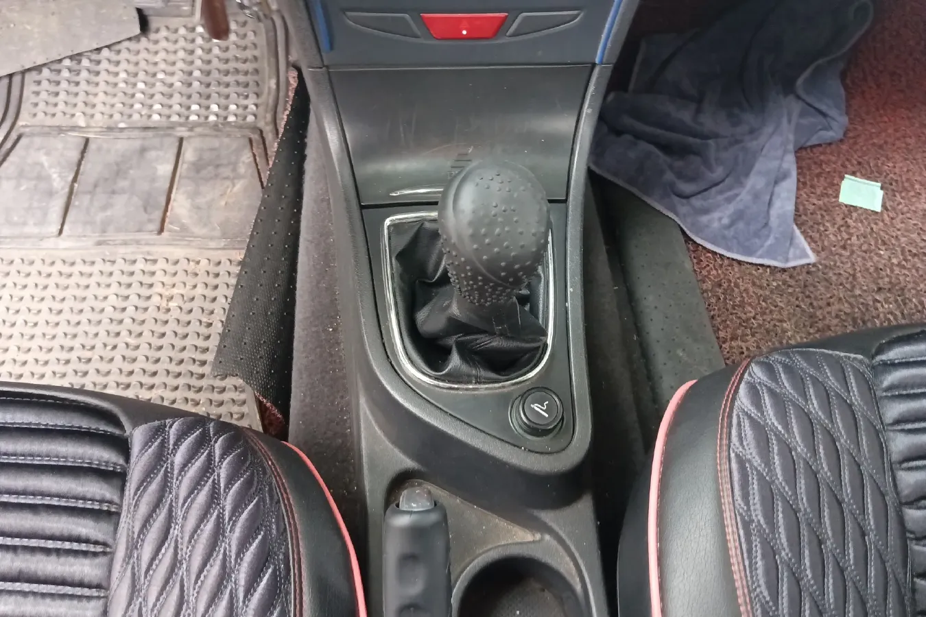 2013 DongFeng Aeolus H30 1.5L 116HP L4 5MT,autocango,china used car exporter,china ev exporter,chinese used car exporter,chinese used ev exporter