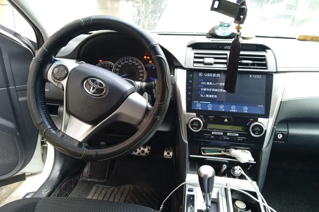 2012 Toyota Camry 2.0L 150HP L4 4AT,autocango,china used car exporter,china ev exporter,chinese used car exporter,chinese used ev exporter
