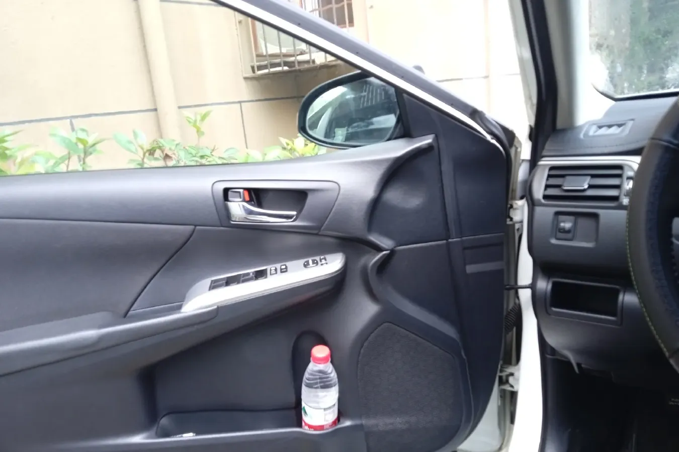 2012 Toyota Camry 2.0L 150HP L4 4AT,autocango,china used car exporter,china ev exporter,chinese used car exporter,chinese used ev exporter