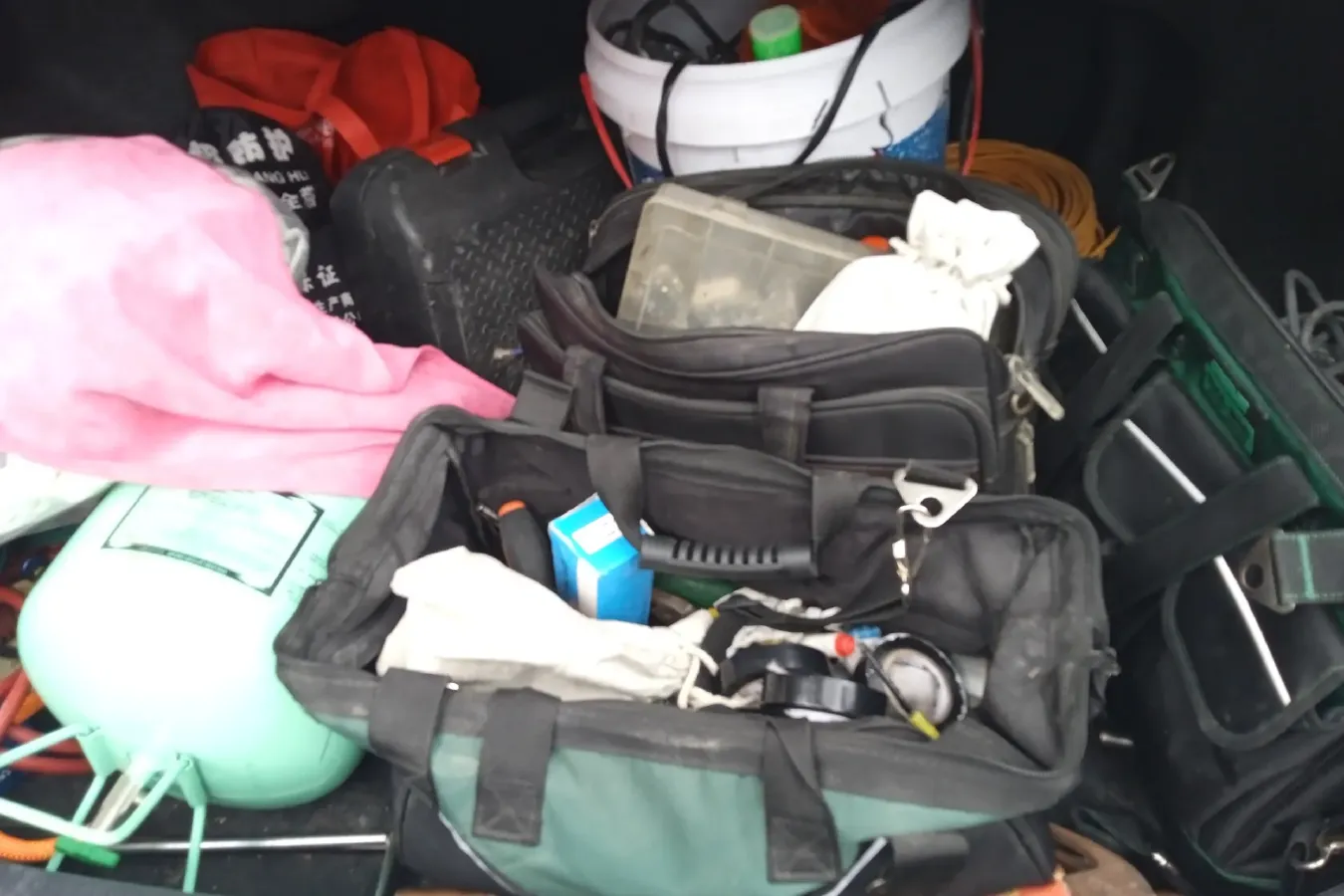 2012 Toyota Camry 2.0L 150HP L4 4AT,autocango,china used car exporter,china ev exporter,chinese used car exporter,chinese used ev exporter