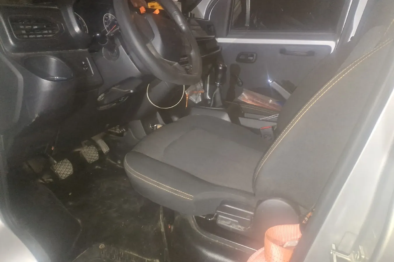 2022 Karry X6 1.6L 122HP L4 5MT,autocango,china used car exporter,china ev exporter,chinese used car exporter,chinese used ev exporter