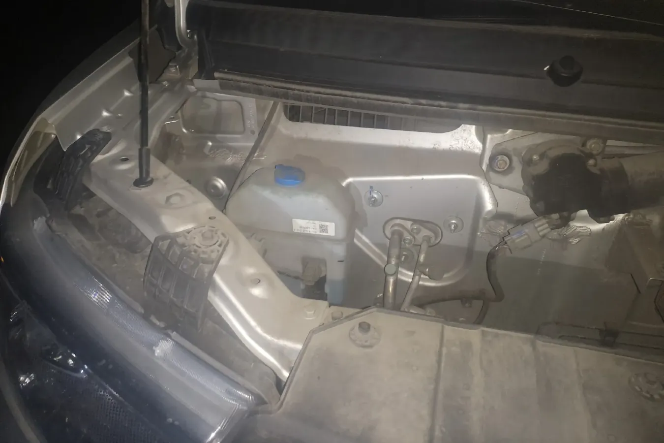 2022 Karry X6 1.6L 122HP L4 5MT,autocango,china used car exporter,china ev exporter,chinese used car exporter,chinese used ev exporter