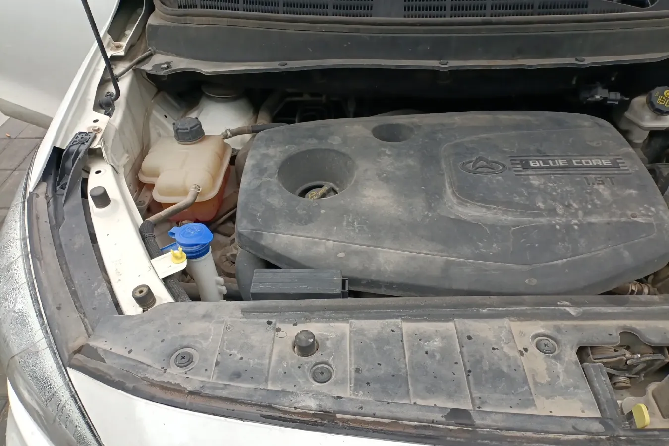 2017 ChangAn Oshan A800 1.5T 156HP L4 6MT,autocango,china used car exporter,china ev exporter,chinese used car exporter,chinese used ev exporter