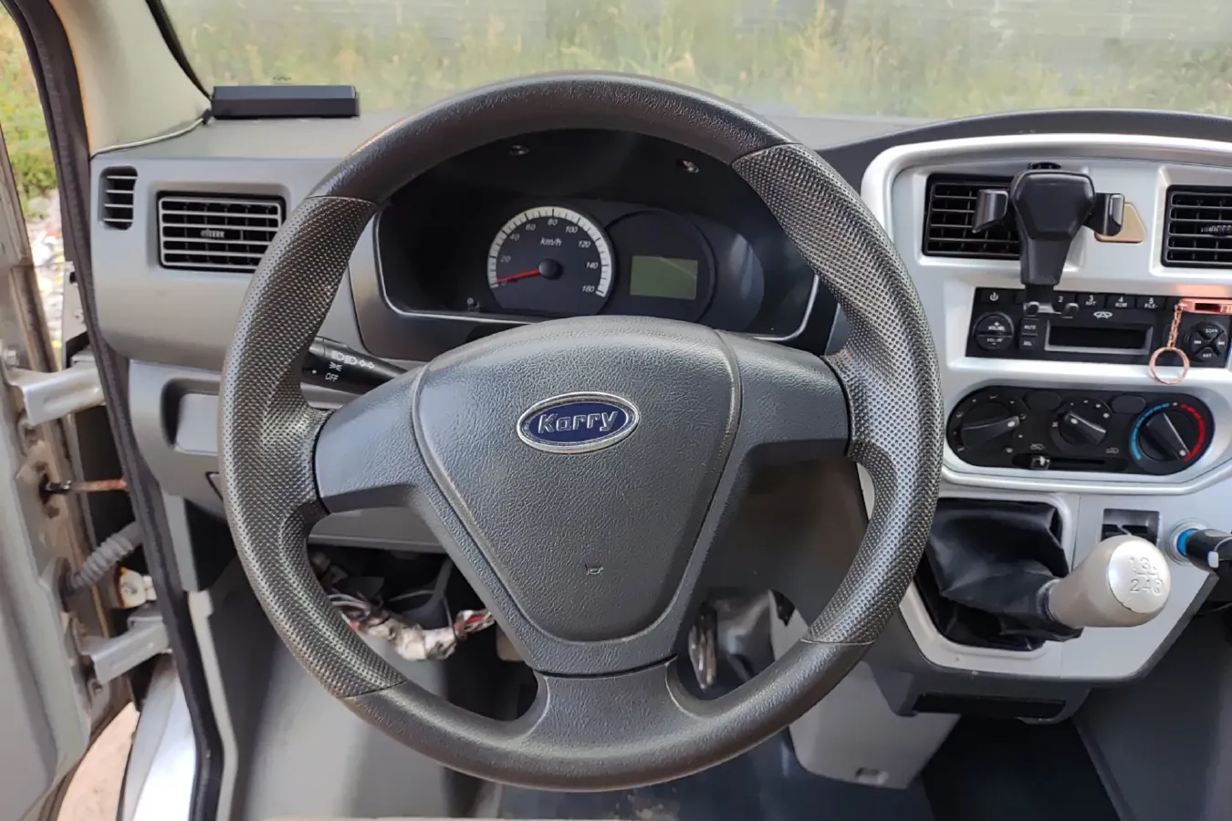 2012 Karry YouYou 1.2L 80HP L4 5MT,autocango,china used car exporter,china ev exporter,chinese used car exporter,chinese used ev exporter