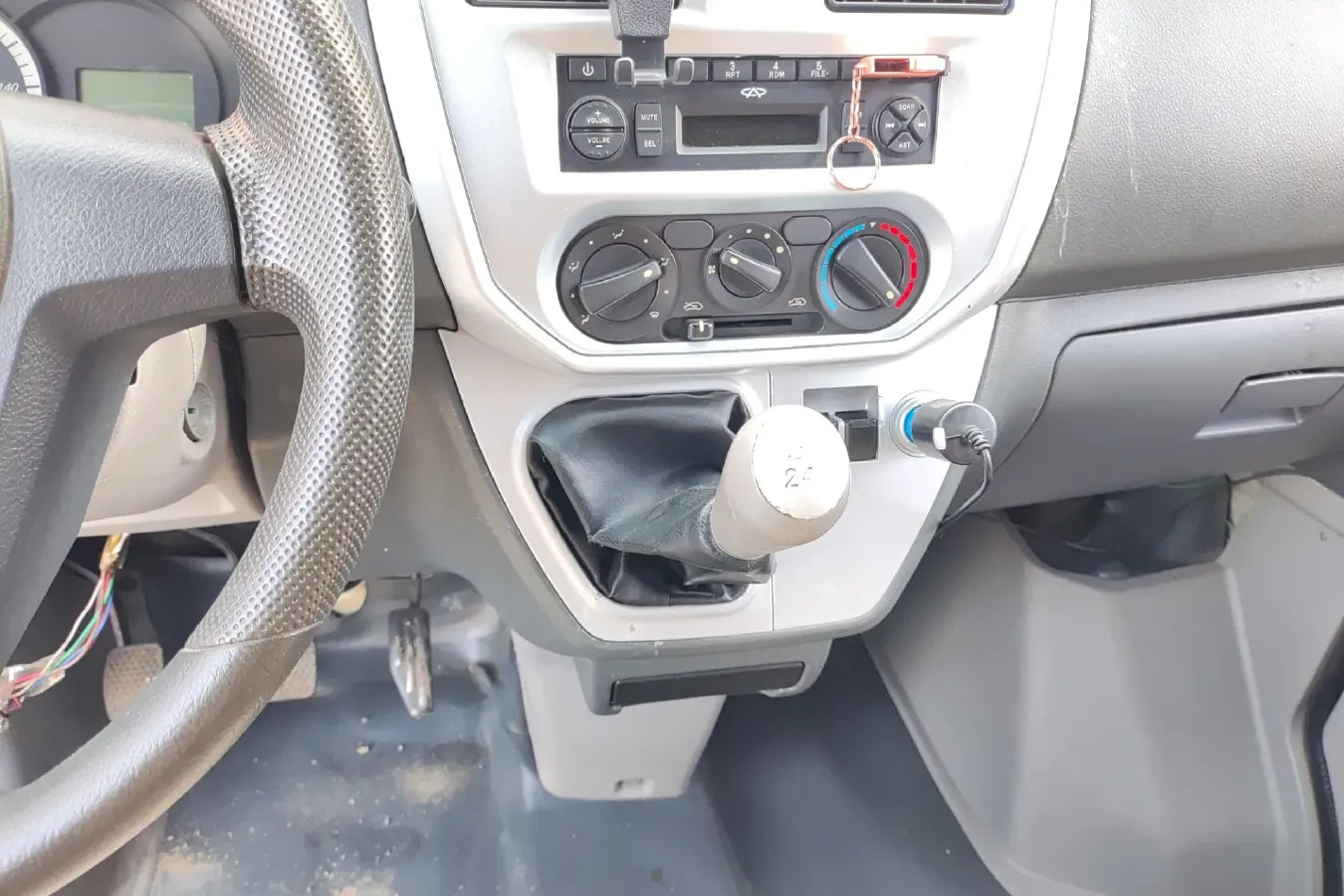 2012 Karry YouYou 1.2L 80HP L4 5MT,autocango,china used car exporter,china ev exporter,chinese used car exporter,chinese used ev exporter