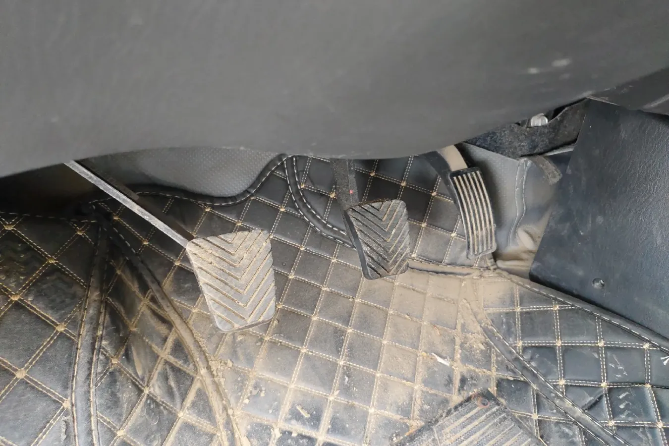 2015 JAC Refine 2.0L 147HP L4 5MT,autocango,china used car exporter,china ev exporter,chinese used car exporter,chinese used ev exporter