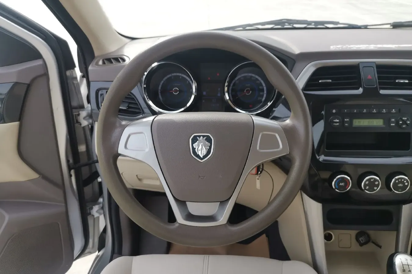 2016 Foton Gratour ix5 1.5L 116HP L4 5MT,autocango,china used car exporter,china ev exporter,chinese used car exporter,chinese used ev exporter