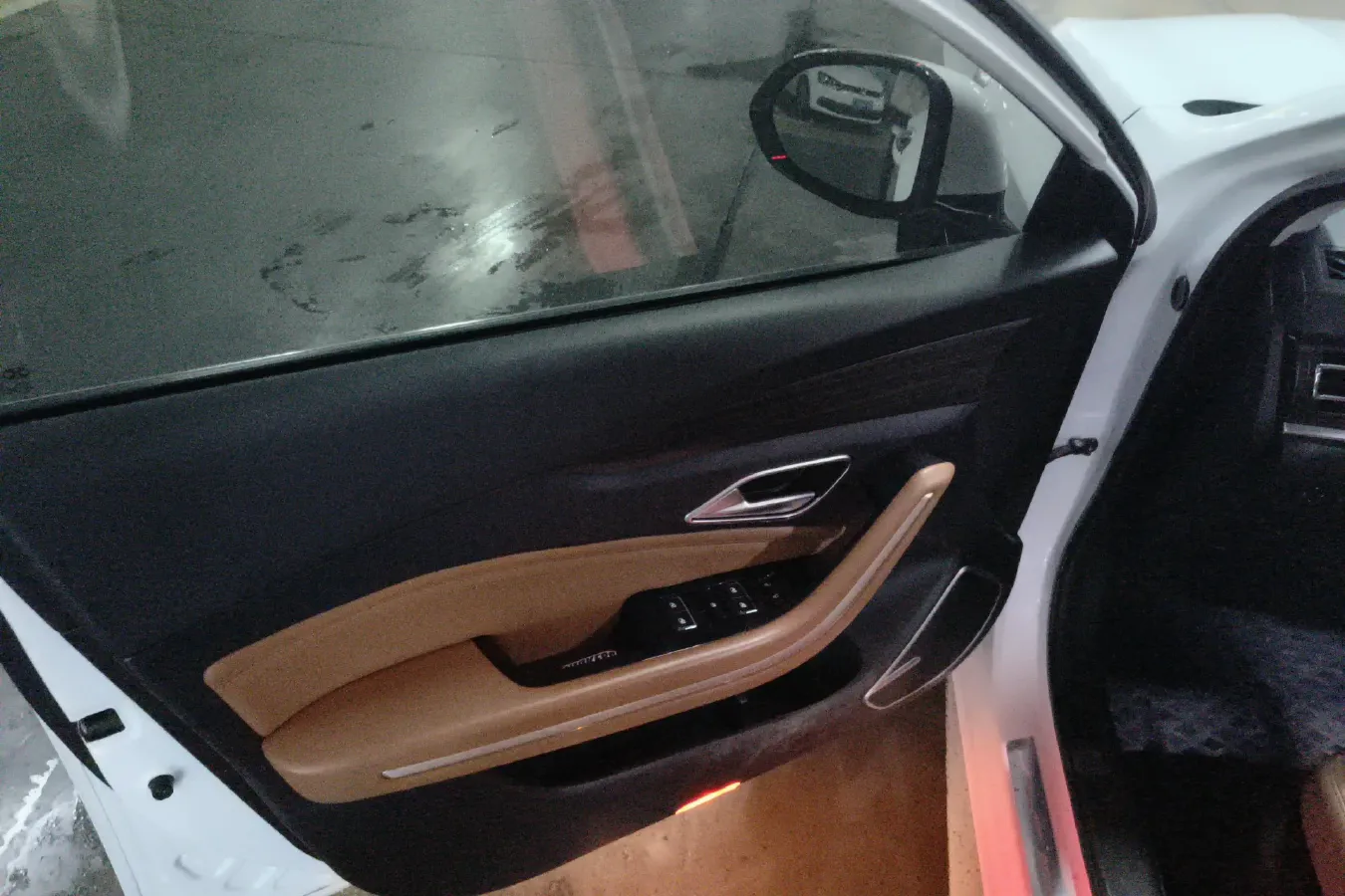 2019 BeiJing Auto U7 1.5T 150HP L4 CVT,autocango,china used car exporter,china ev exporter,chinese used car exporter,chinese used ev exporter