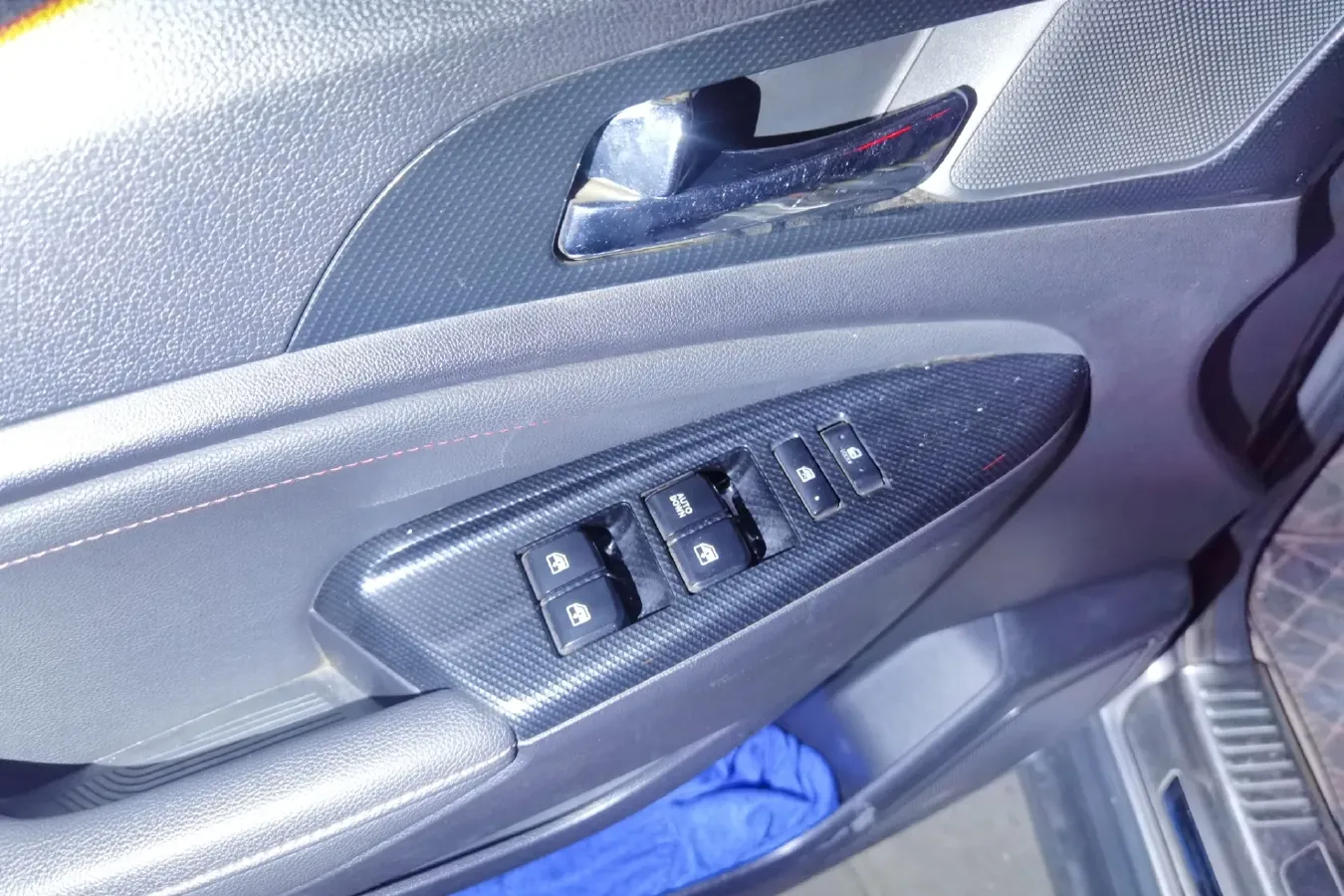 2017 ChangAn Oshan A800 1.6L 125HP L4 5MT,autocango,china used car exporter,china ev exporter,chinese used car exporter,chinese used ev exporter