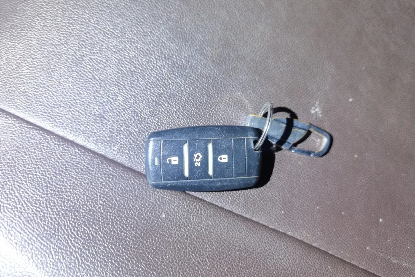 2017 ChangAn Oshan A800 1.6L 125HP L4 5MT,autocango,china used car exporter,china ev exporter,chinese used car exporter,chinese used ev exporter