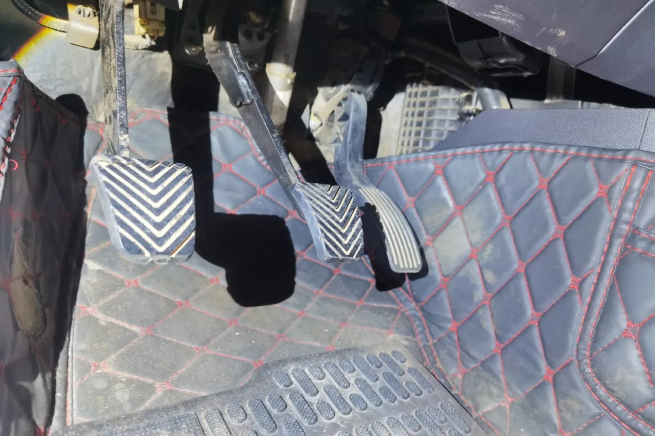 2017 ChangAn Oshan A800 1.6L 125HP L4 5MT,autocango,china used car exporter,china ev exporter,chinese used car exporter,chinese used ev exporter