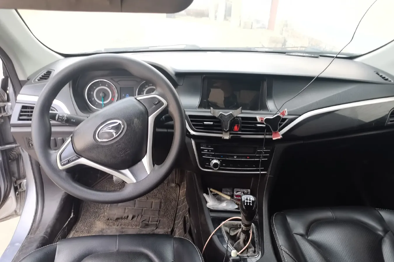 2015 Soueast V5 1.5L 120HP L4 5MT,autocango,china used car exporter,china ev exporter,chinese used car exporter,chinese used ev exporter