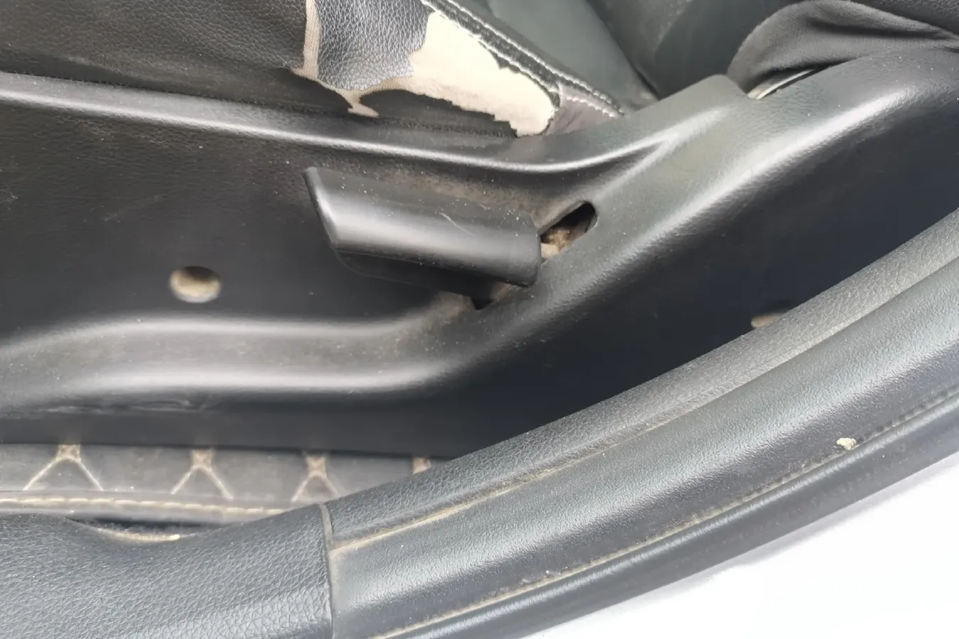 2015 Soueast V5 1.5L 120HP L4 5MT,autocango,china used car exporter,china ev exporter,chinese used car exporter,chinese used ev exporter