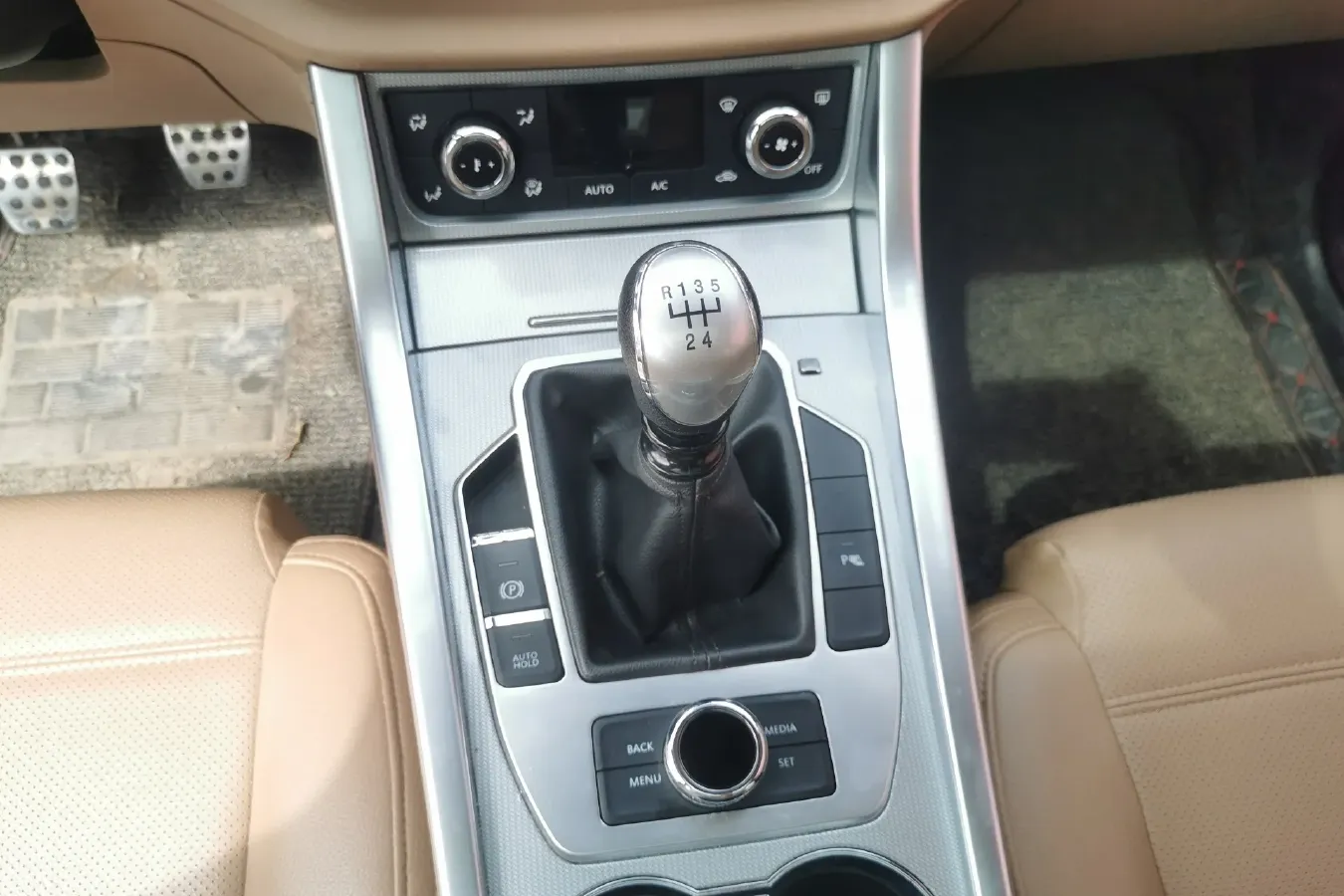 2017 Yema T80 1.5T 150HP L4 5MT,autocango,china used car exporter,china ev exporter,chinese used car exporter,chinese used ev exporter