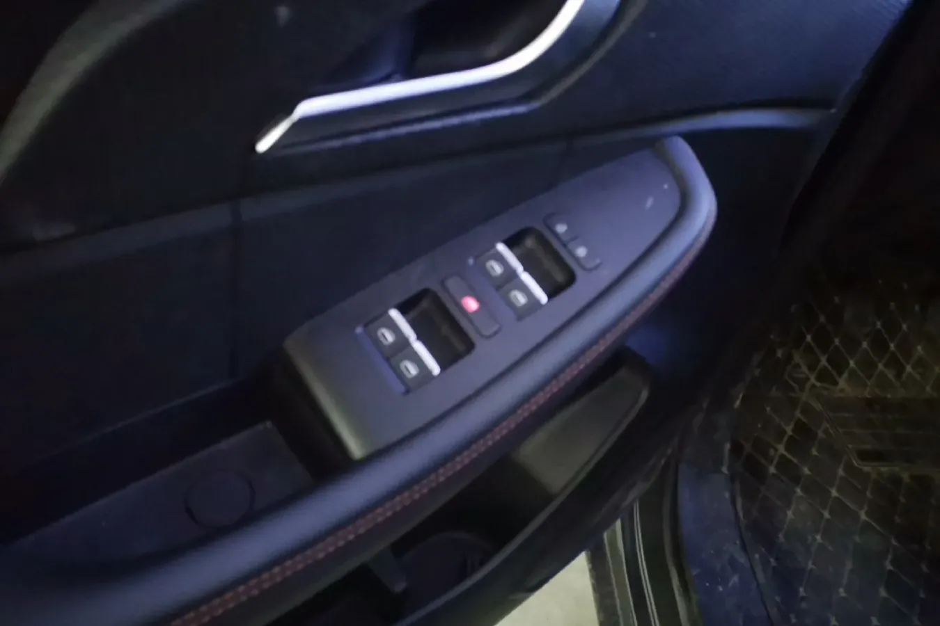 2023 BAW Calorie 2.0L 144HP L4 5MT,autocango,china used car exporter,china ev exporter,chinese used car exporter,chinese used ev exporter