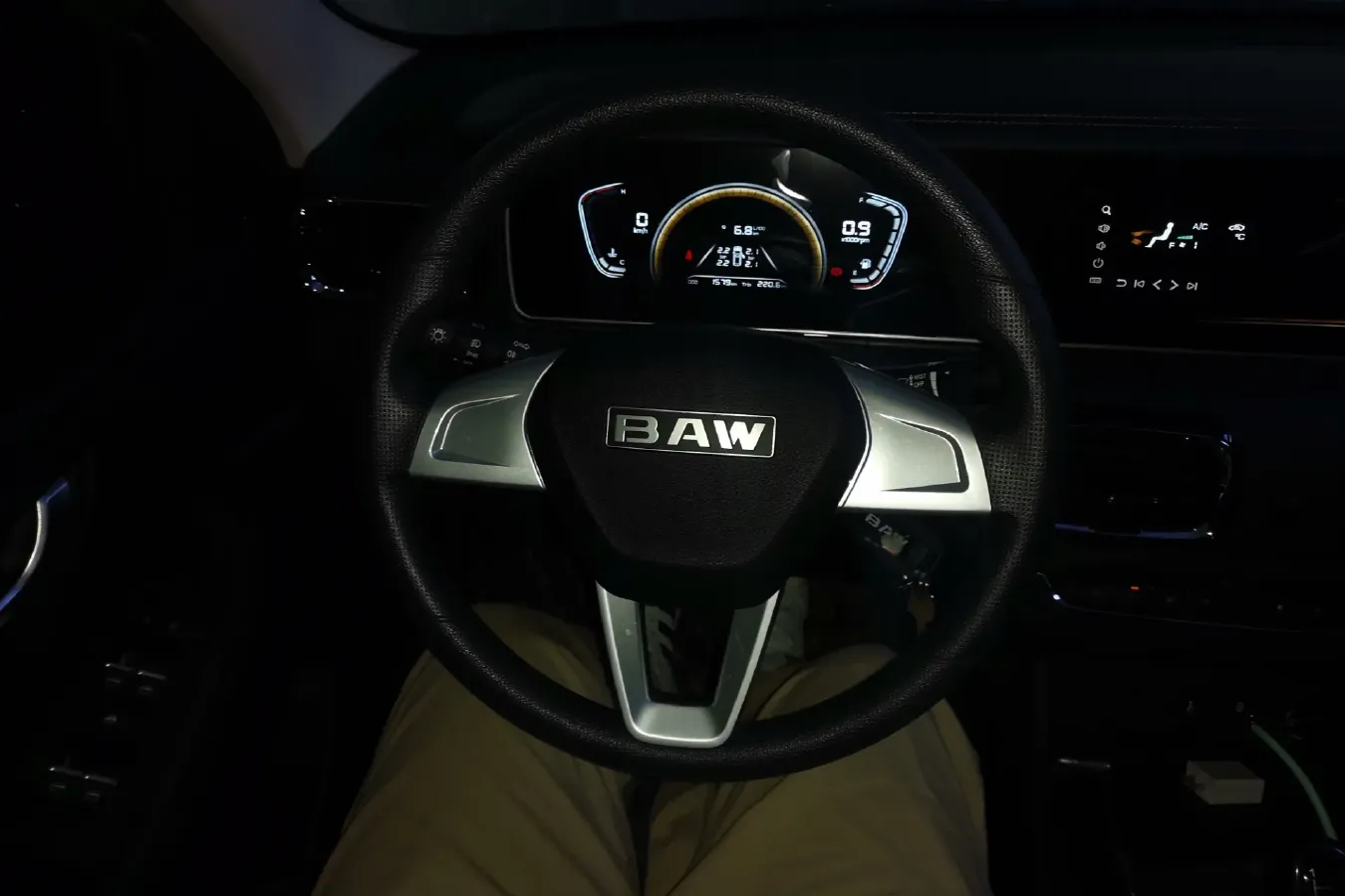 2023 BAW Calorie 2.0L 144HP L4 5MT,autocango,china used car exporter,china ev exporter,chinese used car exporter,chinese used ev exporter