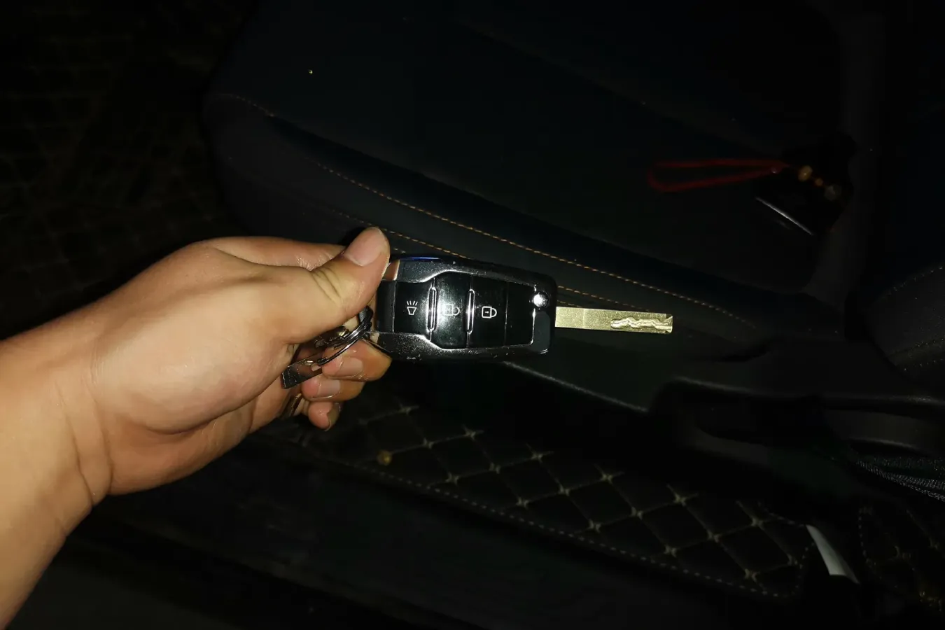 2023 BAW Calorie 2.0L 144HP L4 5MT,autocango,china used car exporter,china ev exporter,chinese used car exporter,chinese used ev exporter