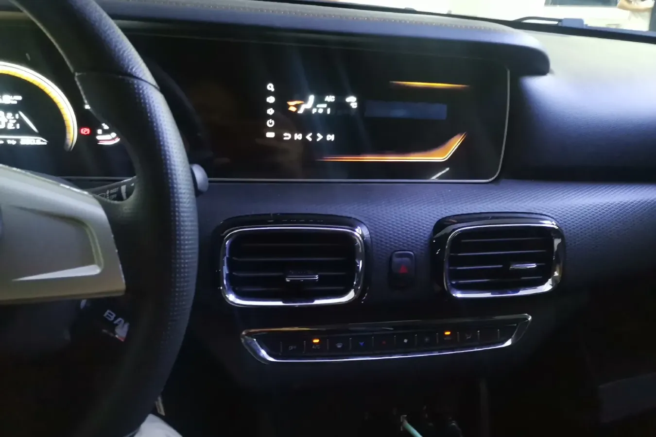 2023 BAW Calorie 2.0L 144HP L4 5MT,autocango,china used car exporter,china ev exporter,chinese used car exporter,chinese used ev exporter