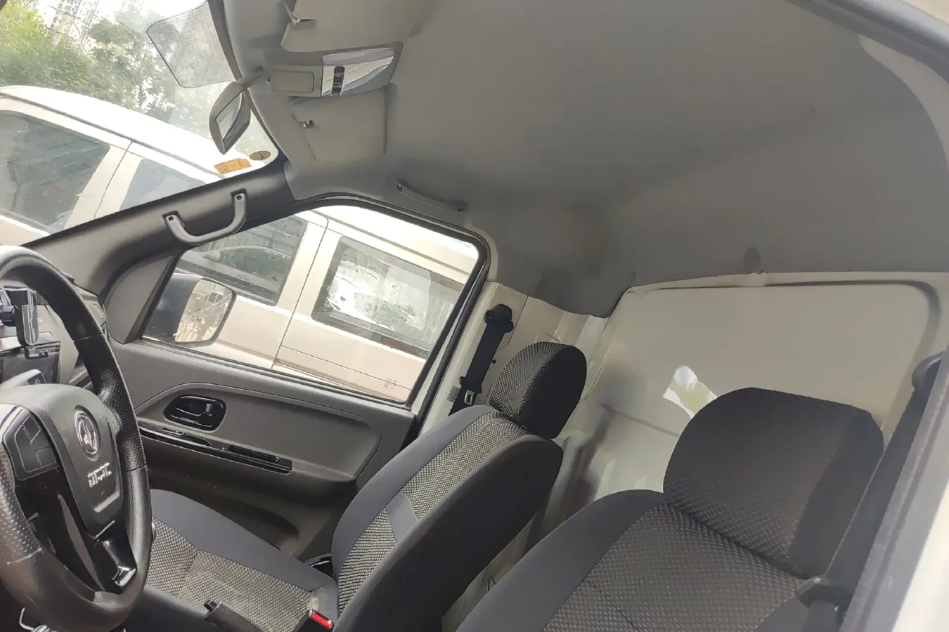 2023 DongFeng DFAC YuFeng EM26 BEV 41.47KWH,autocango,china used car exporter,china ev exporter,chinese used car exporter,chinese used ev exporter