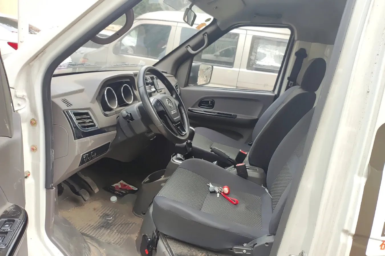 2023 DongFeng DFAC YuFeng EM26 BEV 41.47KWH,autocango,china used car exporter,china ev exporter,chinese used car exporter,chinese used ev exporter