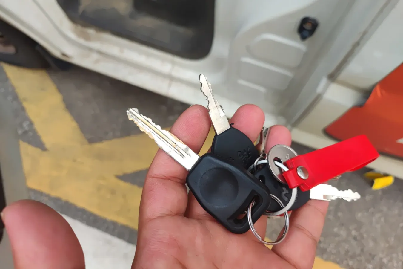 2023 DongFeng DFAC YuFeng EM26 BEV 41.47KWH,autocango,china used car exporter,china ev exporter,chinese used car exporter,chinese used ev exporter