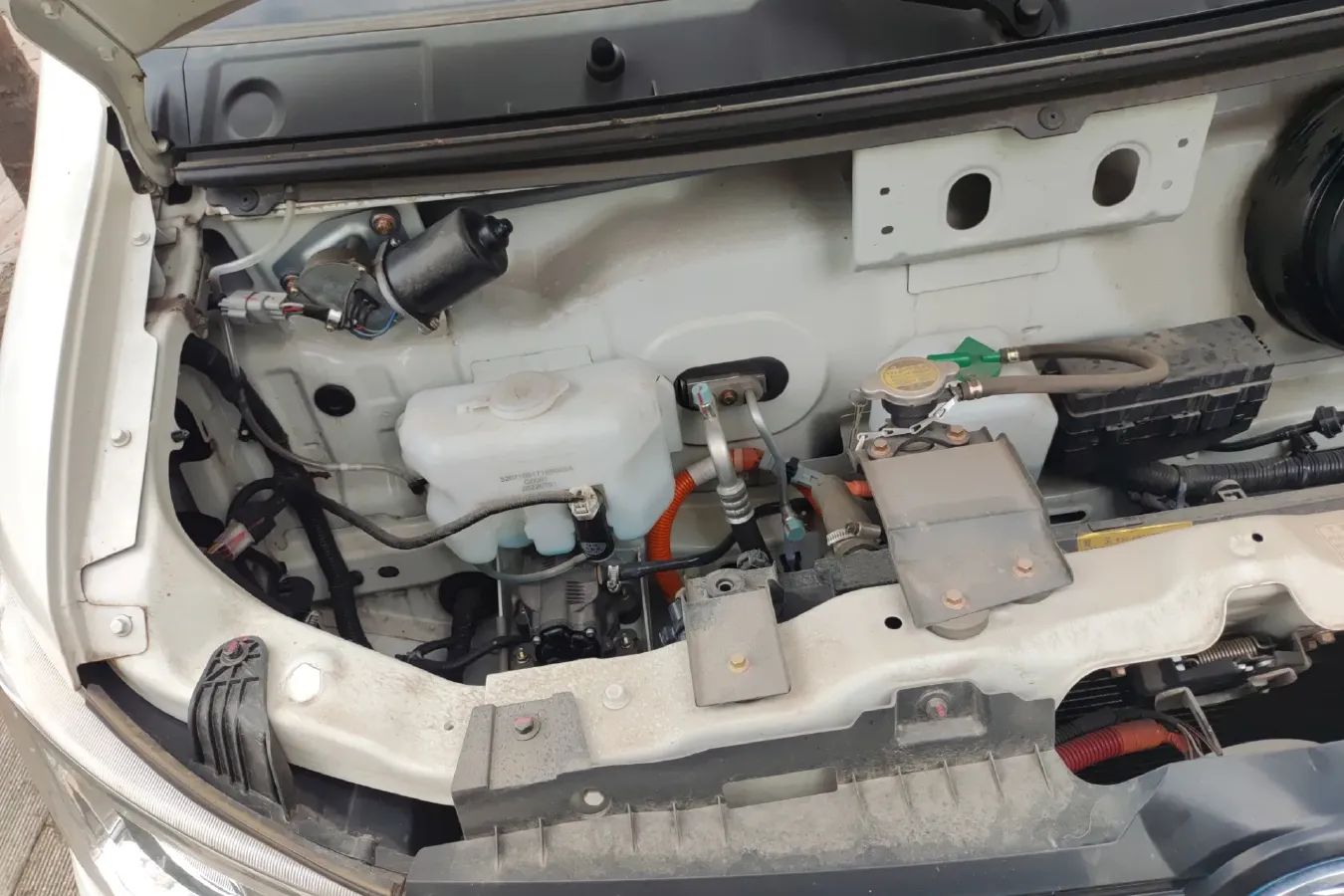 2023 DongFeng DFAC YuFeng EM26 BEV 41.47KWH,autocango,china used car exporter,china ev exporter,chinese used car exporter,chinese used ev exporter